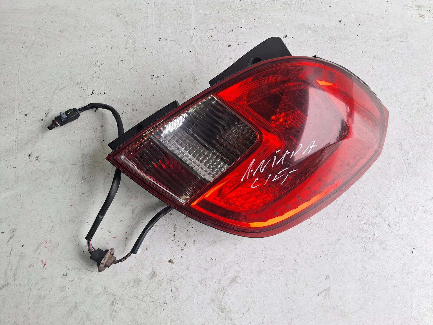 OPEL ANTARA LIFT 10-15 light right rear part UK