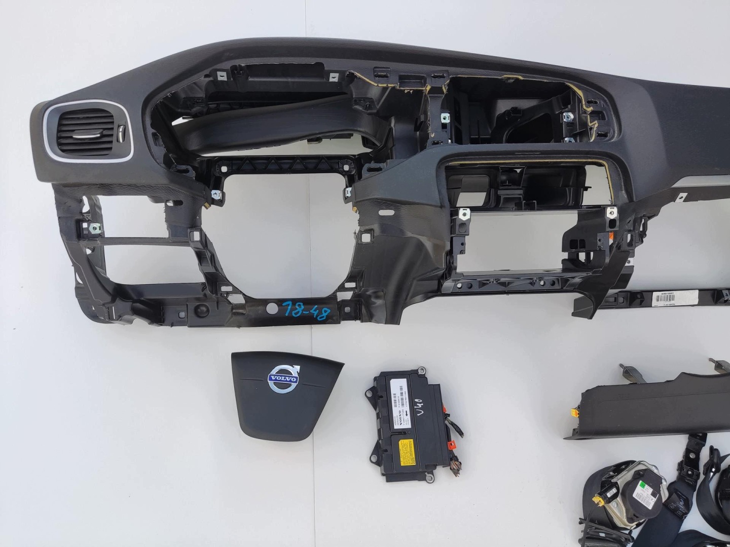 dashboard console airbag airbag tension belts SENSOR VOLVO V40 II 2012-2016