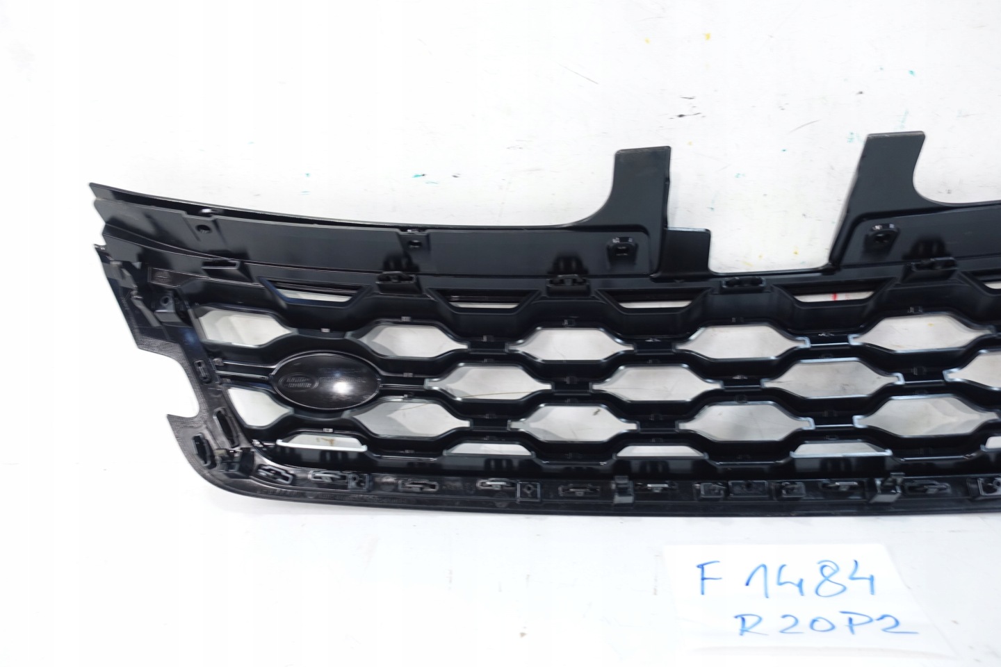 LAND ROVER EVOQUE II 2019- front PREKLADgrill radiator K8D2-8200A K8D2-8200B
