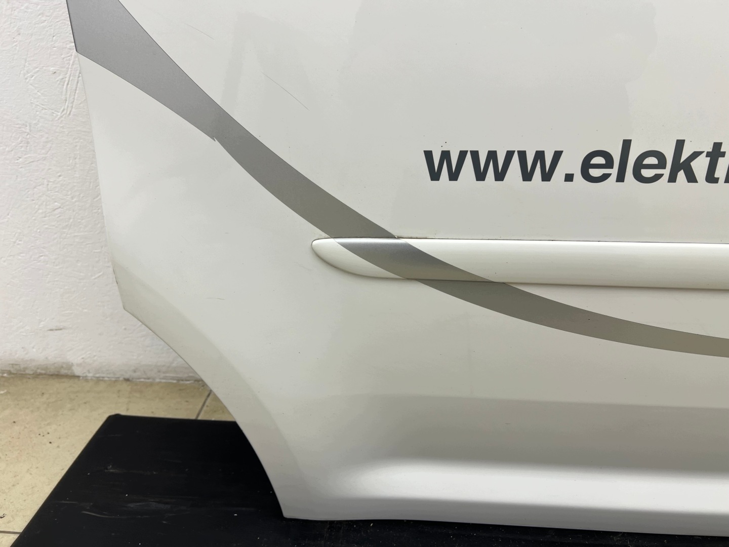 VW CADDY 2K5 15-20 door right sliding side colour LB9A