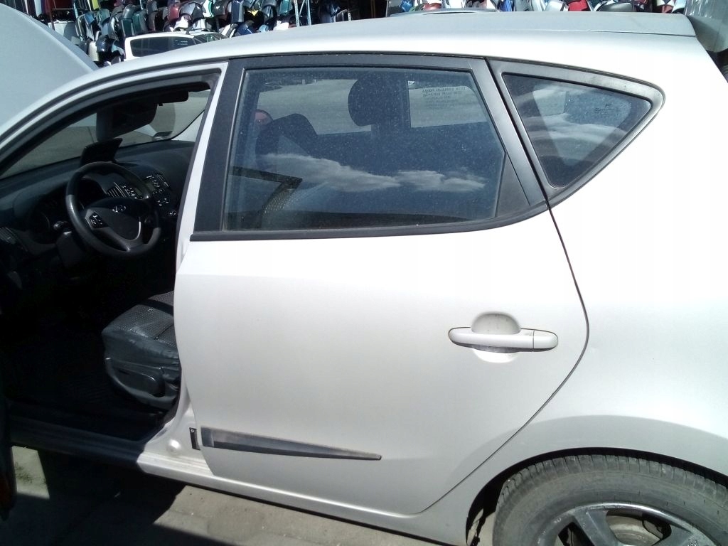 Hyundai i30 and 1 HB door left rear part rear. QU