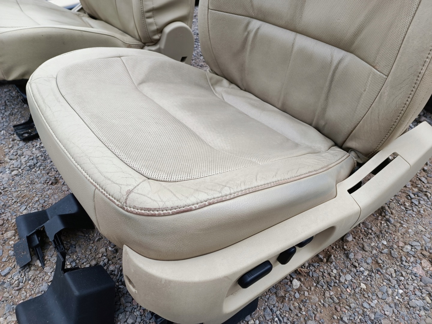 seats side inner leather Ford Flex 2011