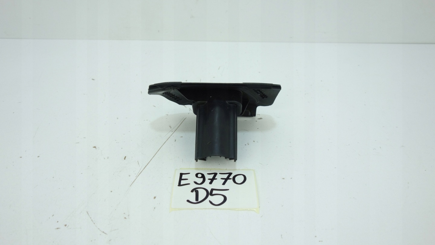 SKODA SUPERB III 2015- Halter der Spritzdüse links 3V0807941A