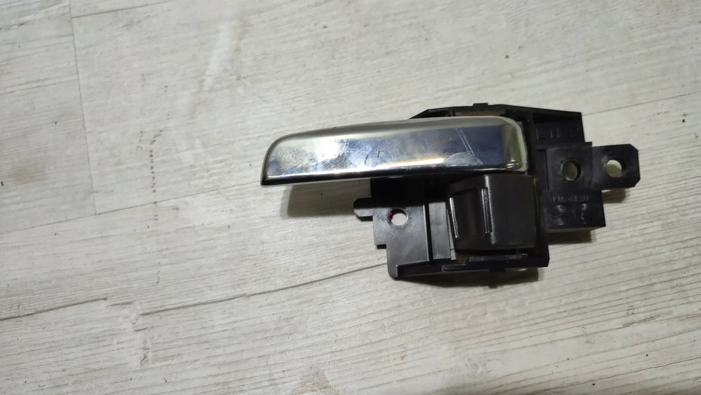 Mitsubishi ASX 18r. 1.6DiD rear part side left handles inner