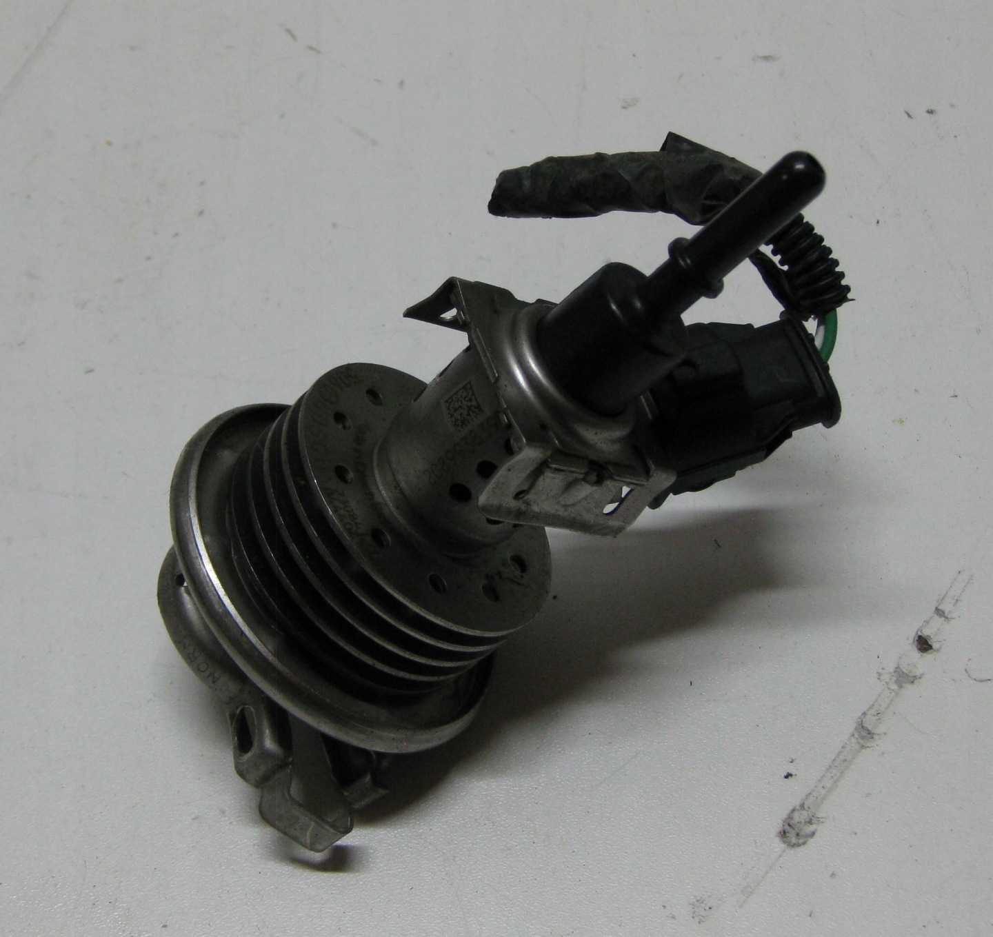 RENAULT MASTER III 2.3 DCI nozzle injector ADBLUE 04440210452