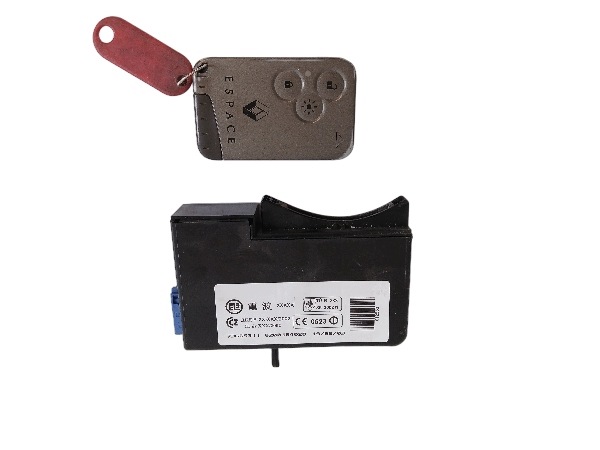 RENAULT ESPACE IV player KARTA ignition 8200104020