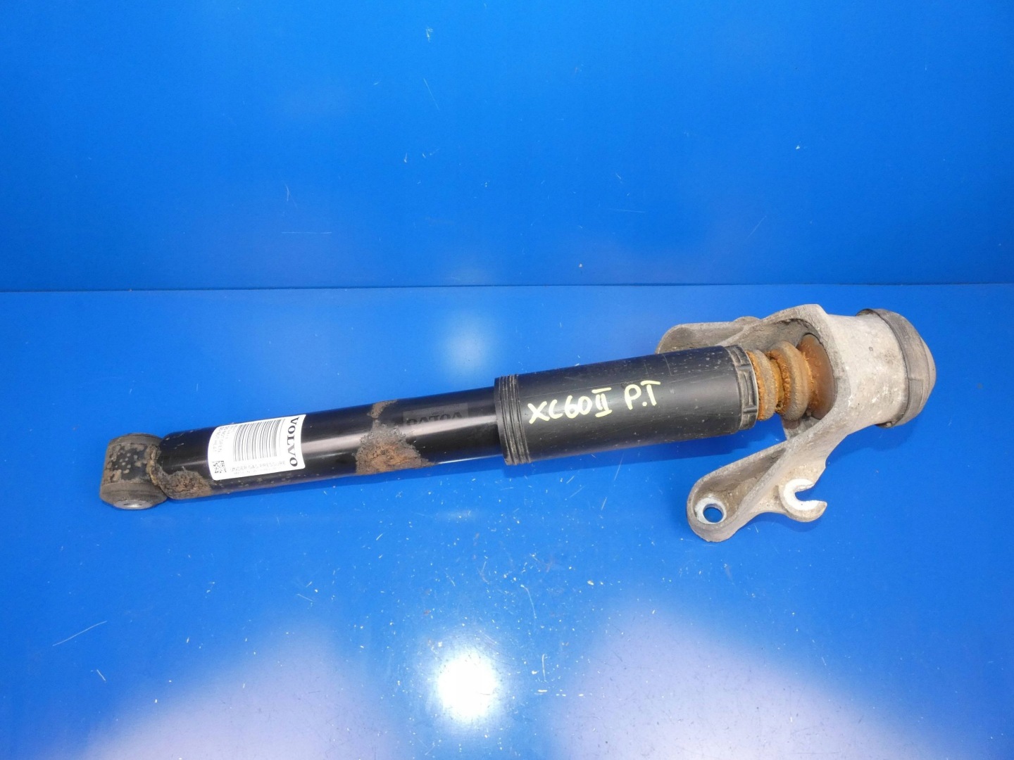 VOLVO XC60 II shock absorber right rear part rear
