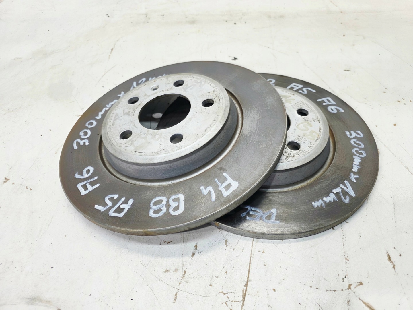 disc discs brake rear part AUDI A4 B8 A5 8T A6 C7 300 MM x 12 MM DELPHI