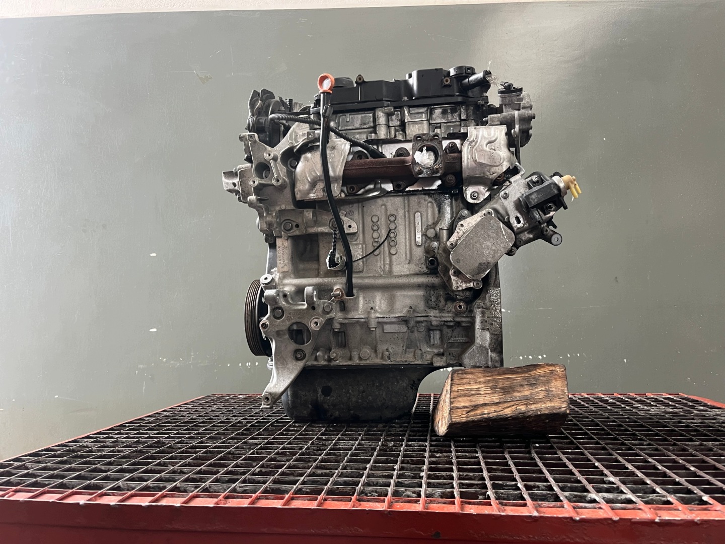 engine DIESEL- pillar PEUGEOT 207 1.6 HDI 10JBEJ