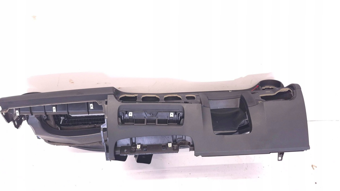 dashboard instrument panel console leather A35 AMG ANGLIK W177