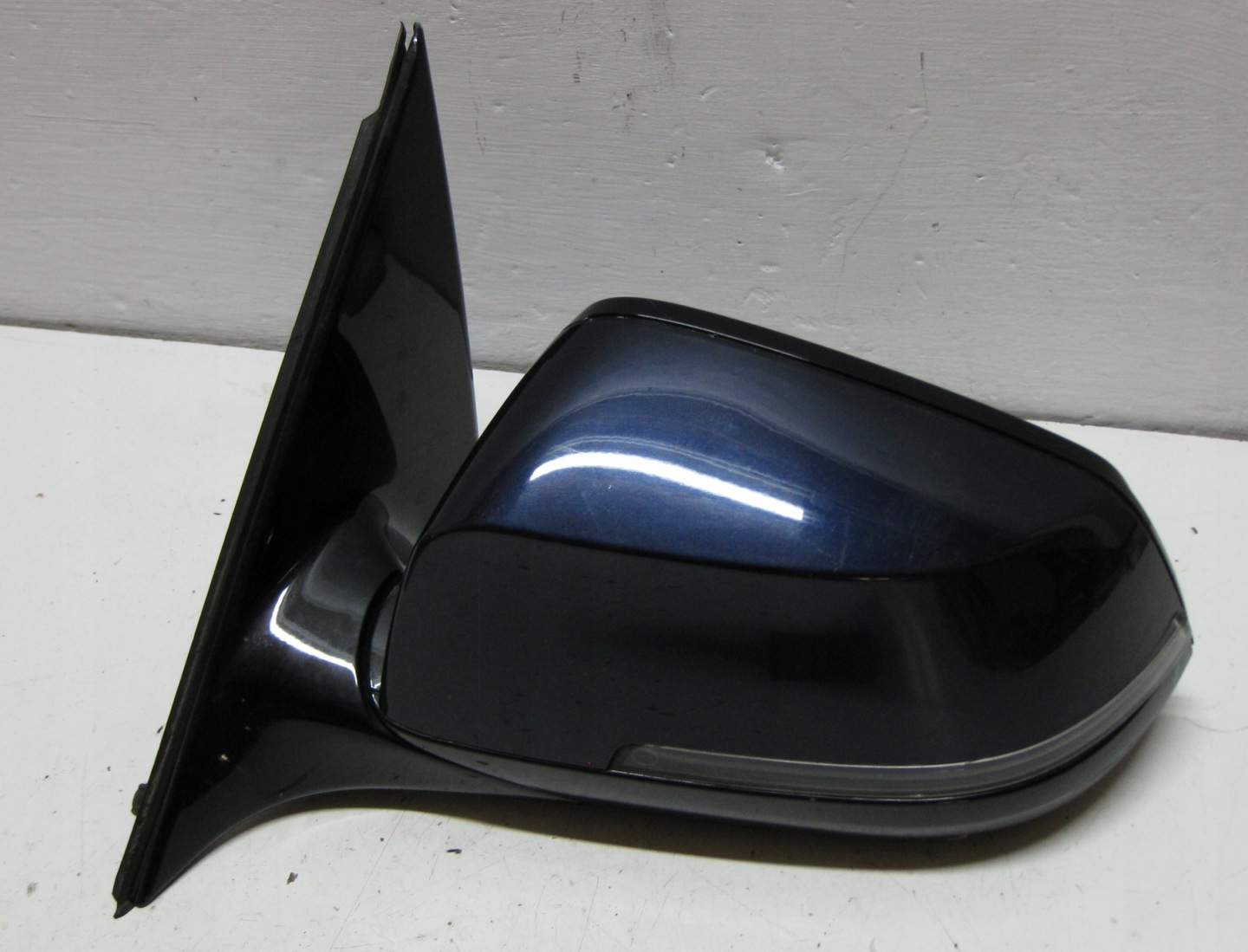 BMW F11 2.5 D 14R mirror left 5 PIN A89 EU