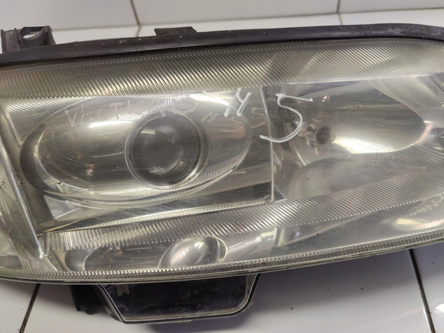 OPEL VECTRA B light right front 0301179672
