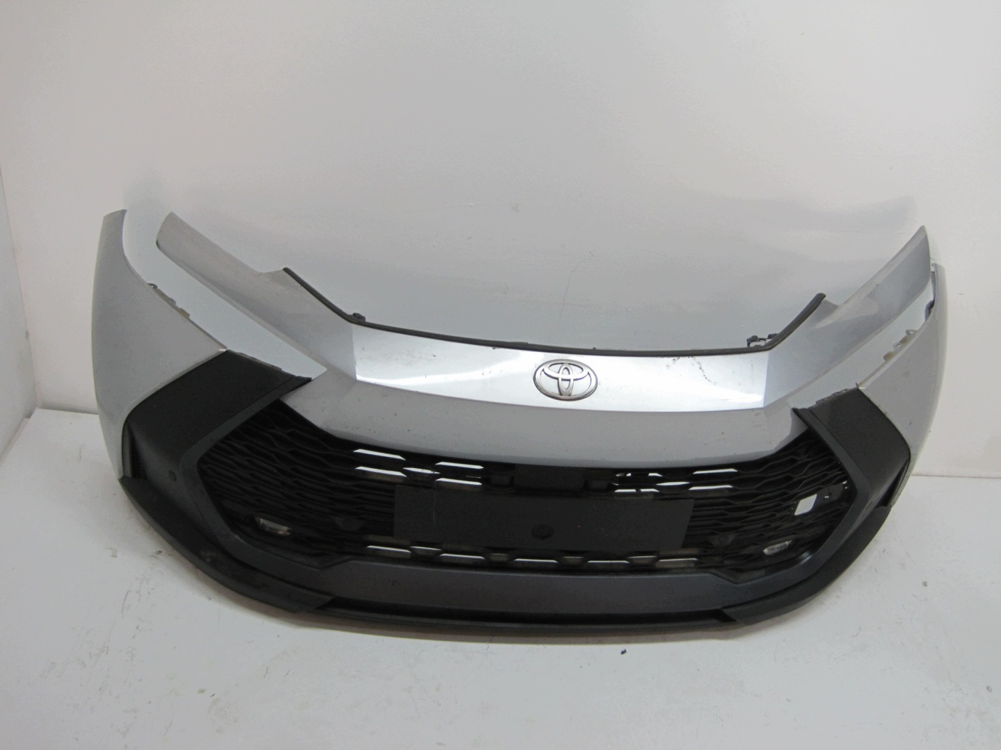 bumper TOYOTA CHR II 24R 4 PDC below RADAR front front