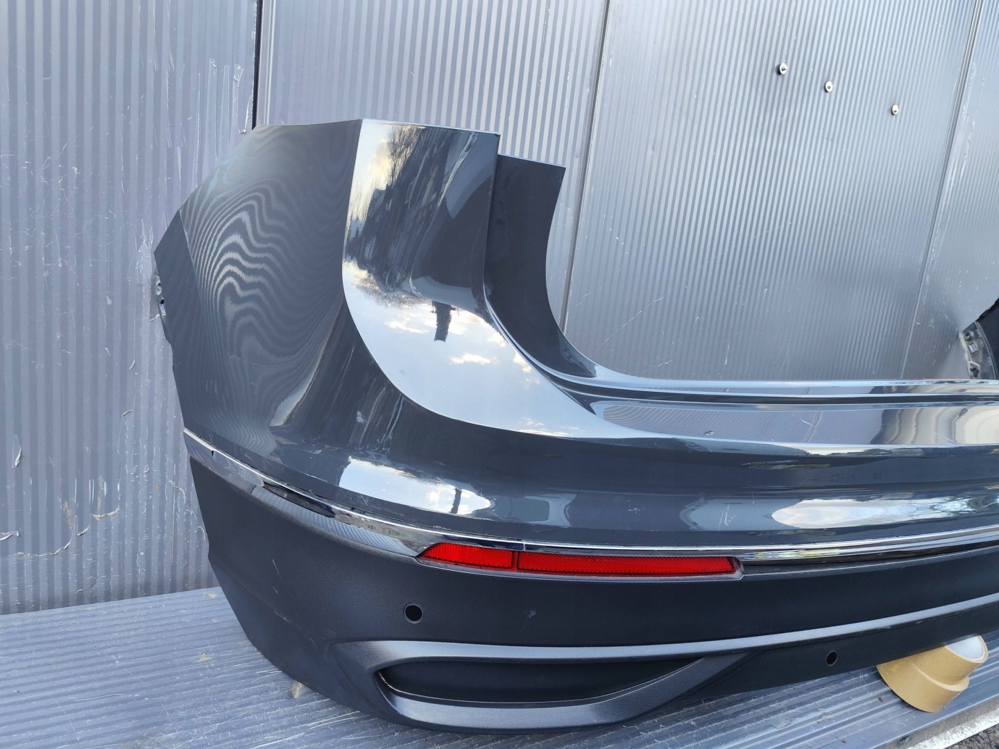 VW TIGUAN II LIFT bumper rear 4xPDC complete