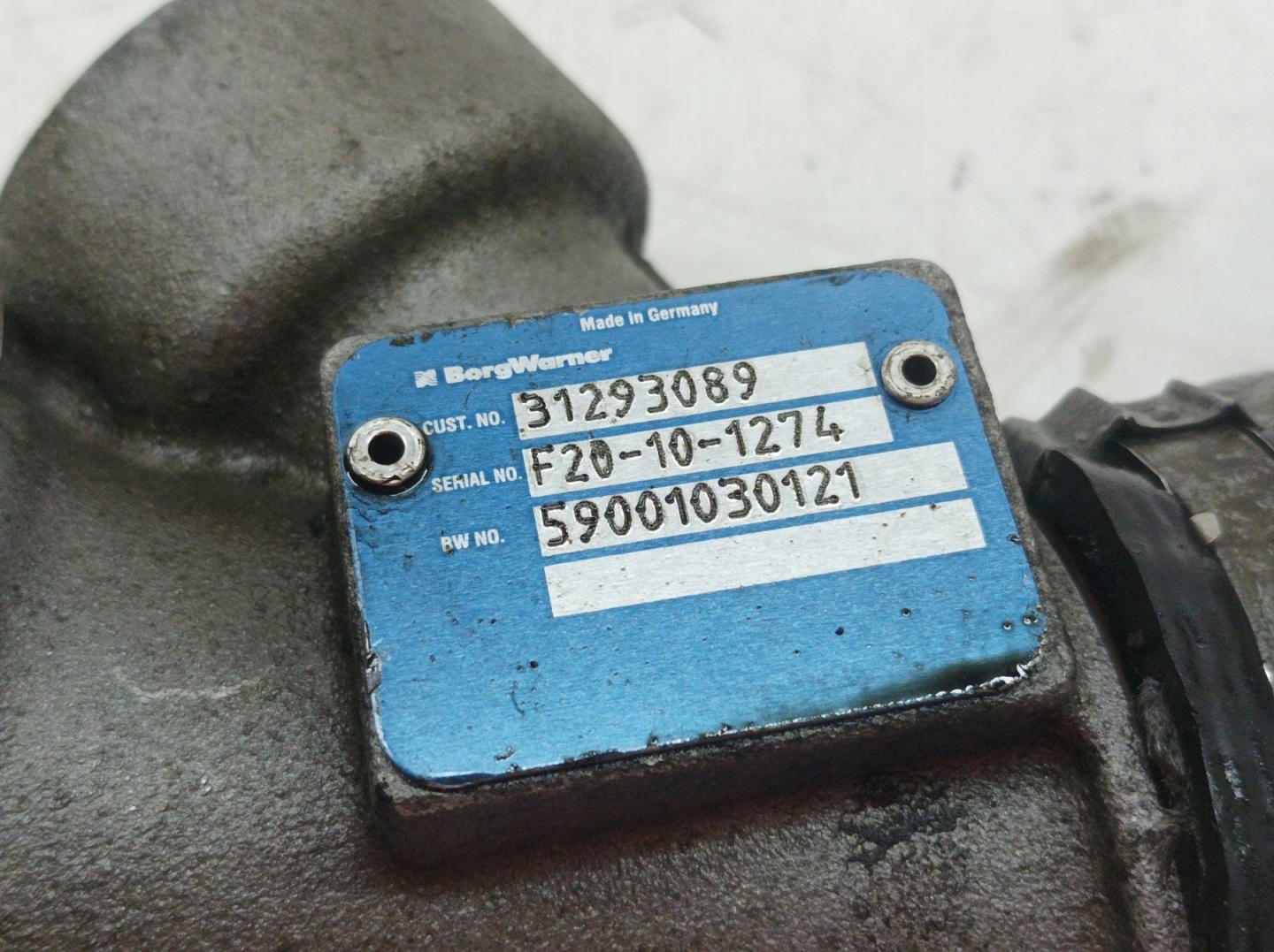valve vacual pipe 31293089 2.4 D BITURBO Volvo V60 and (2010- )