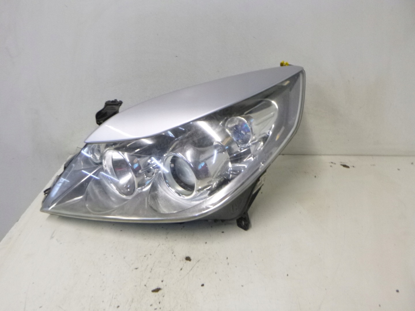 light front Opel Vectra C Lift 2007r. GM VALEO