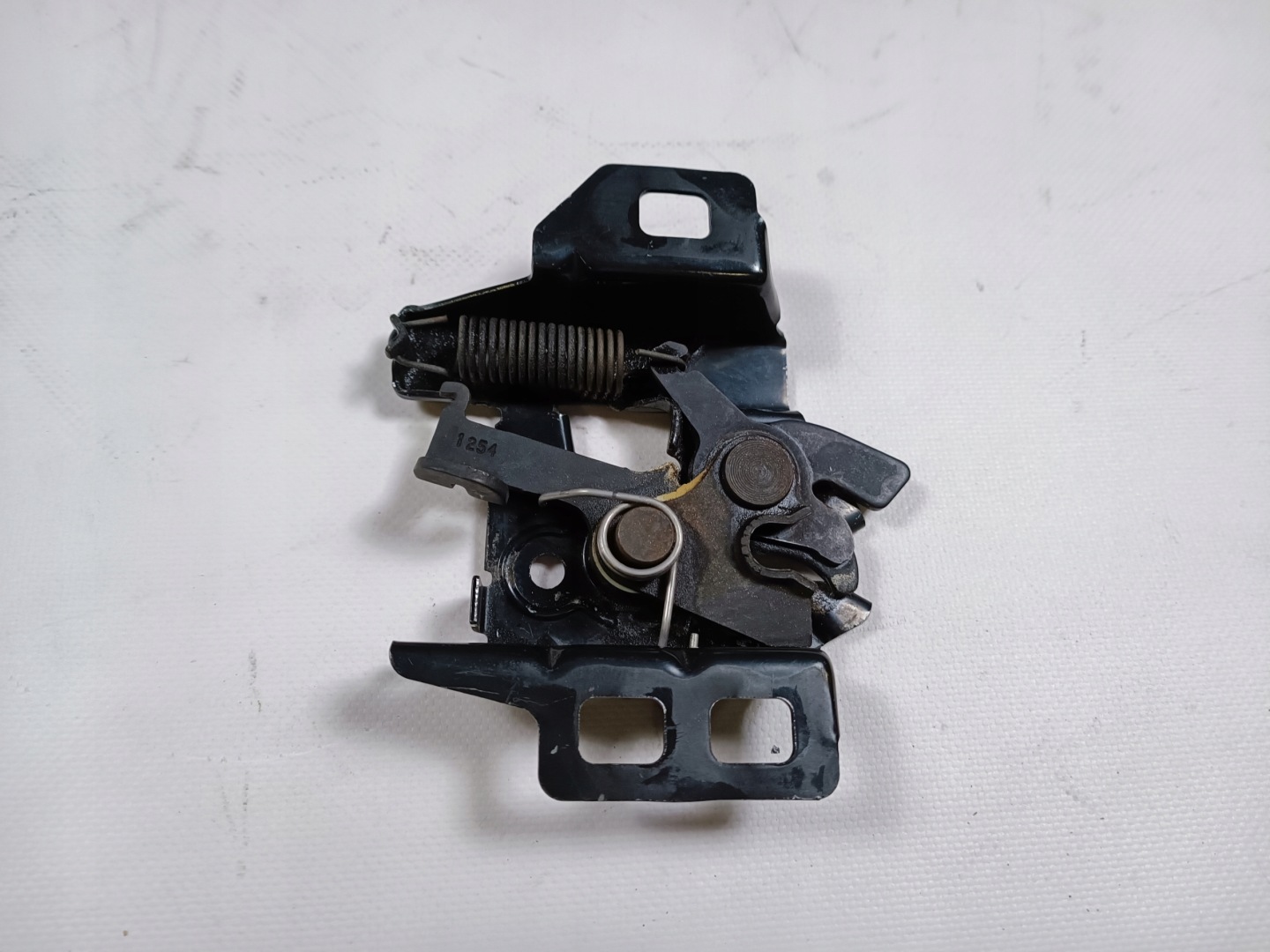 bonnet latch lock of the engine left Chevrolet Corvette C5