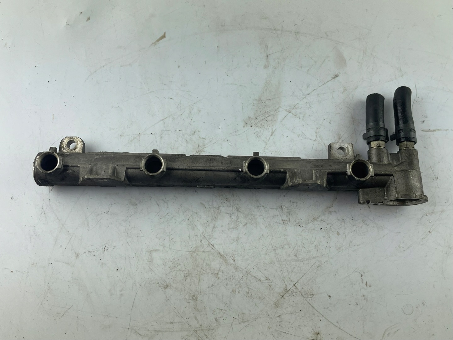Rampe injection 036133319 VW Golf IV 1.4 16V Essence