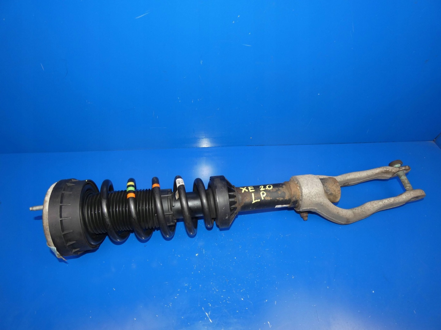 JAGUAR XE X760 XF X260 shock absorber left front front