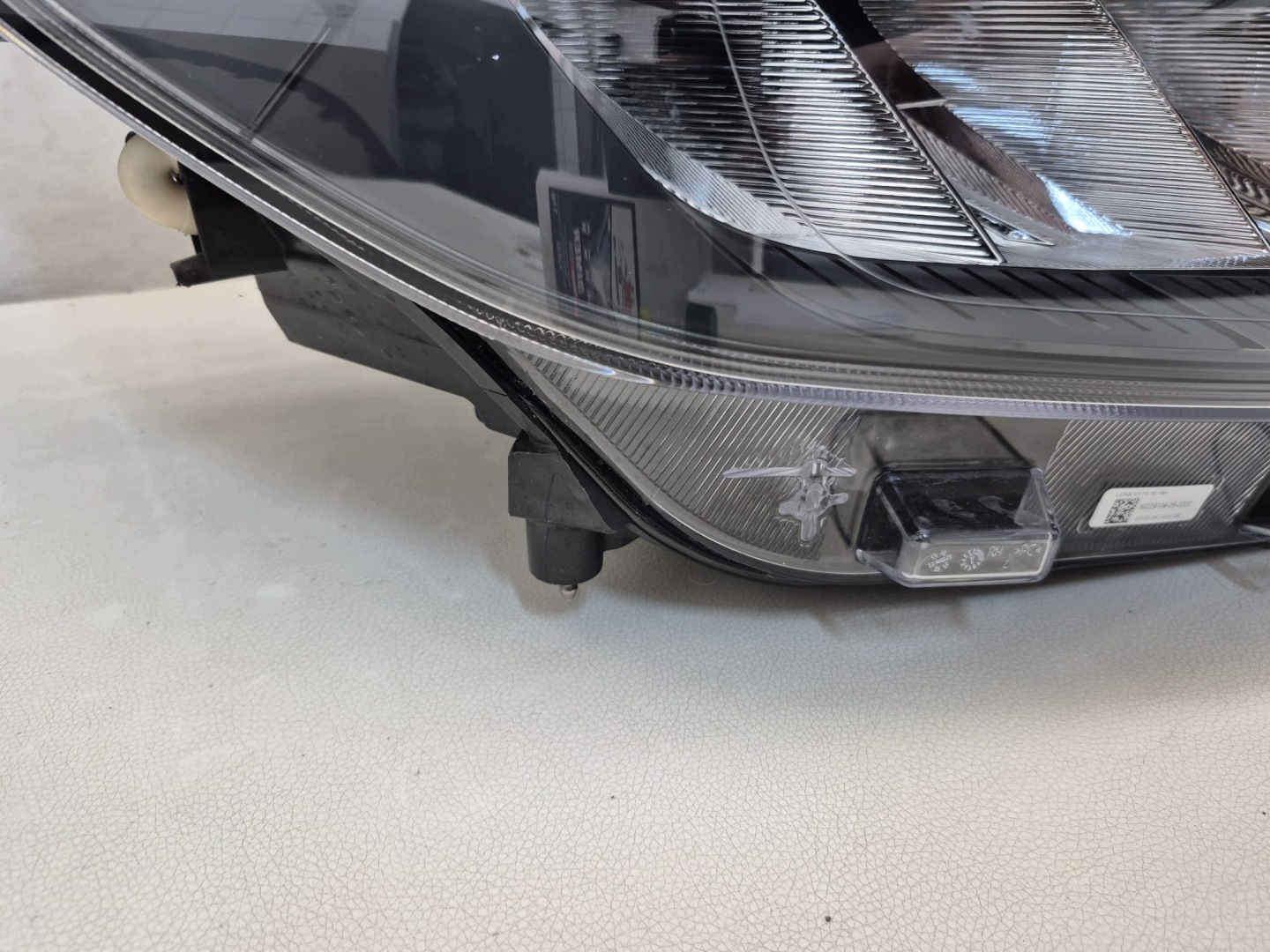 FORD TRANSIT CUSTOM II MK2 23- light right front front FULL LED