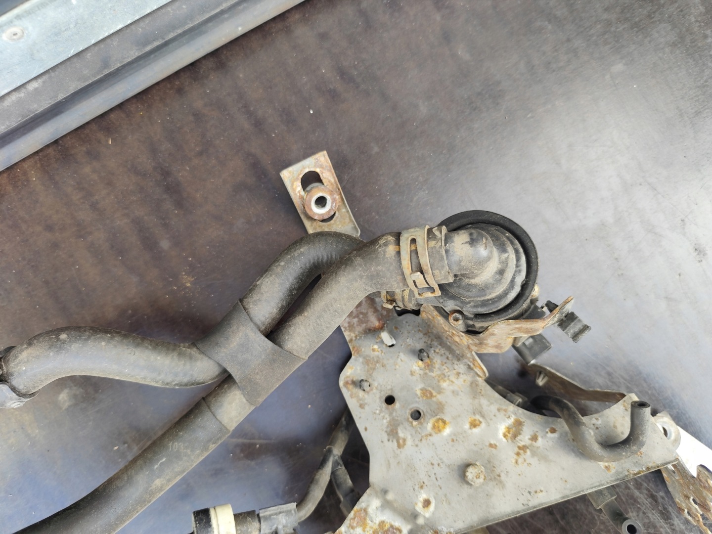 VW T5 LIFT Sensor GRUSZKA PODCISNIEN 2.0 TDI