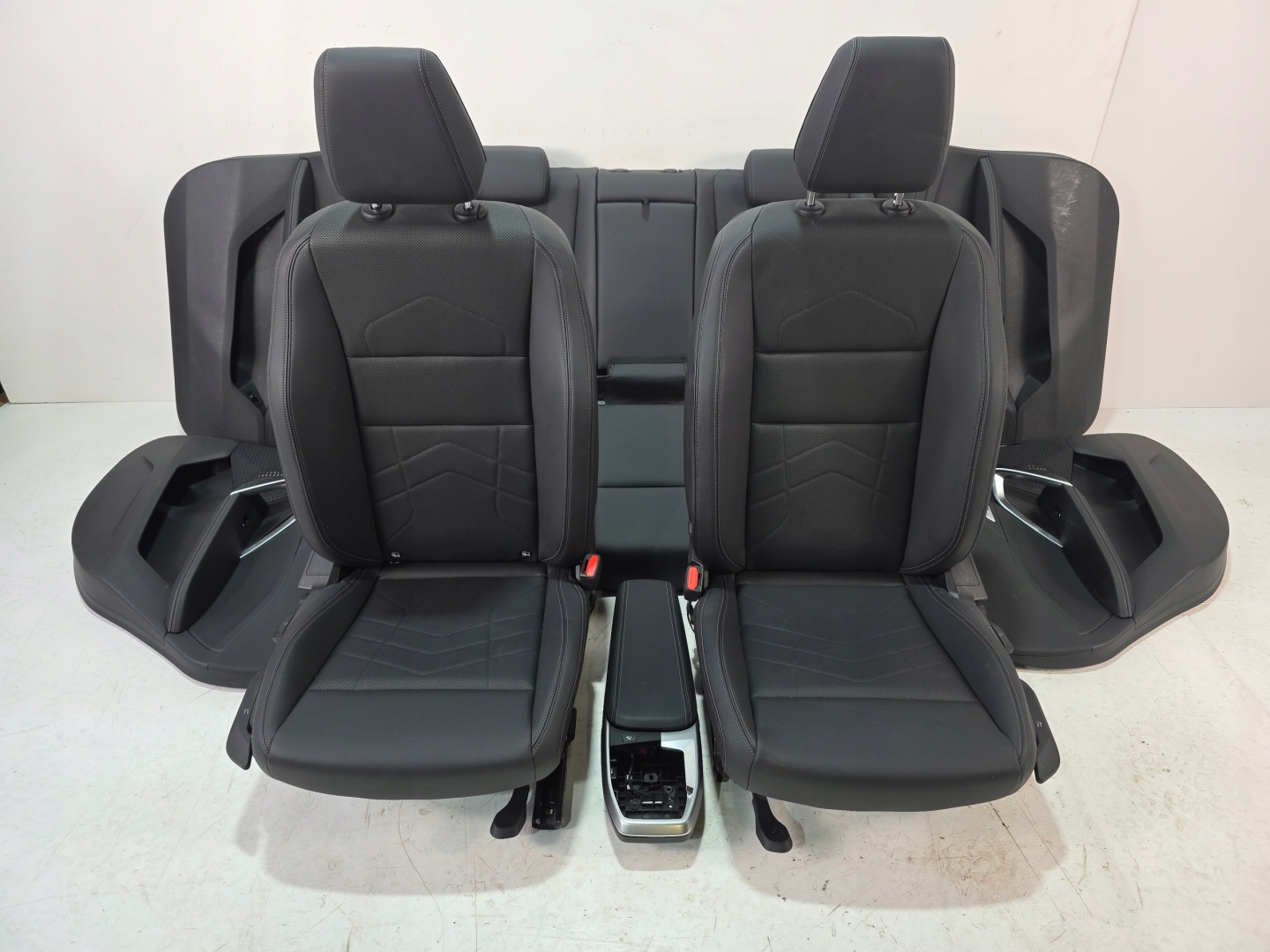 Sitze innere BMW X1 U11 Leder