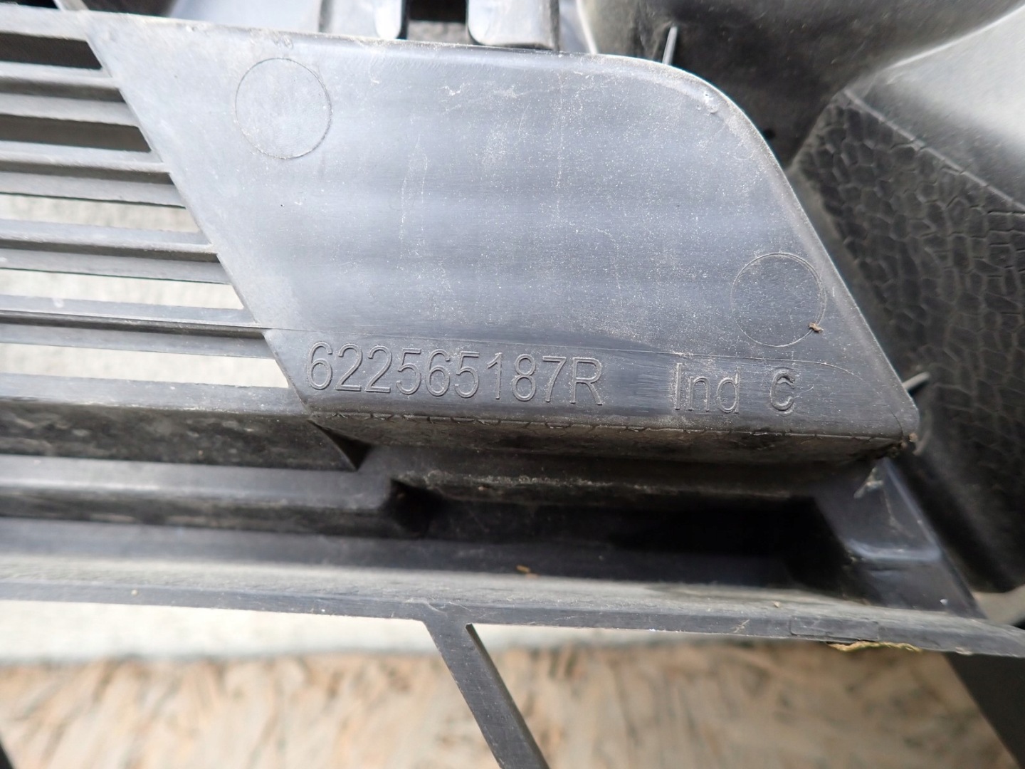 Grill RENAULT EXPRESS VAN KANGOO III 2021- 622565187R