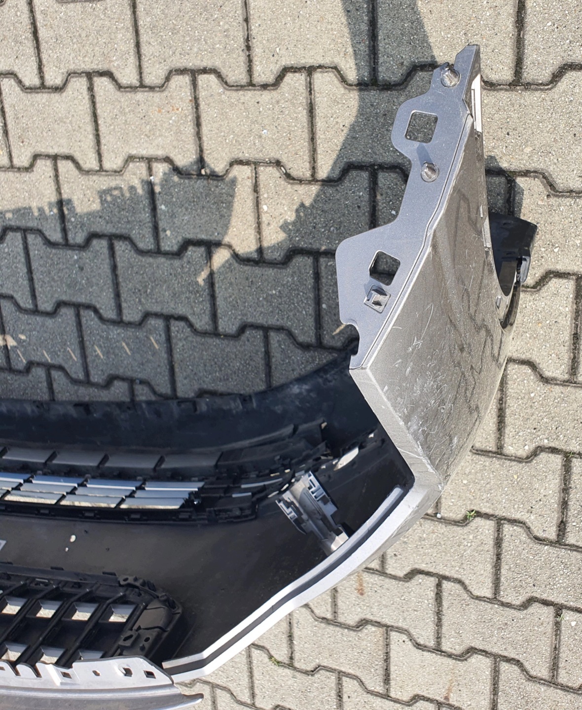 VOLVO POLESTAR 2 19- bumper front washers grille OE 31690327 original