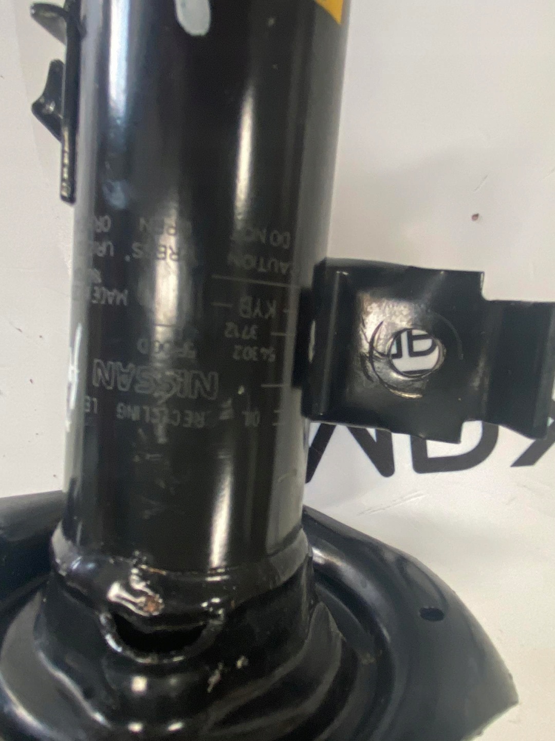 tlumič pravý předek MICRA V K14 54302-5FD0D