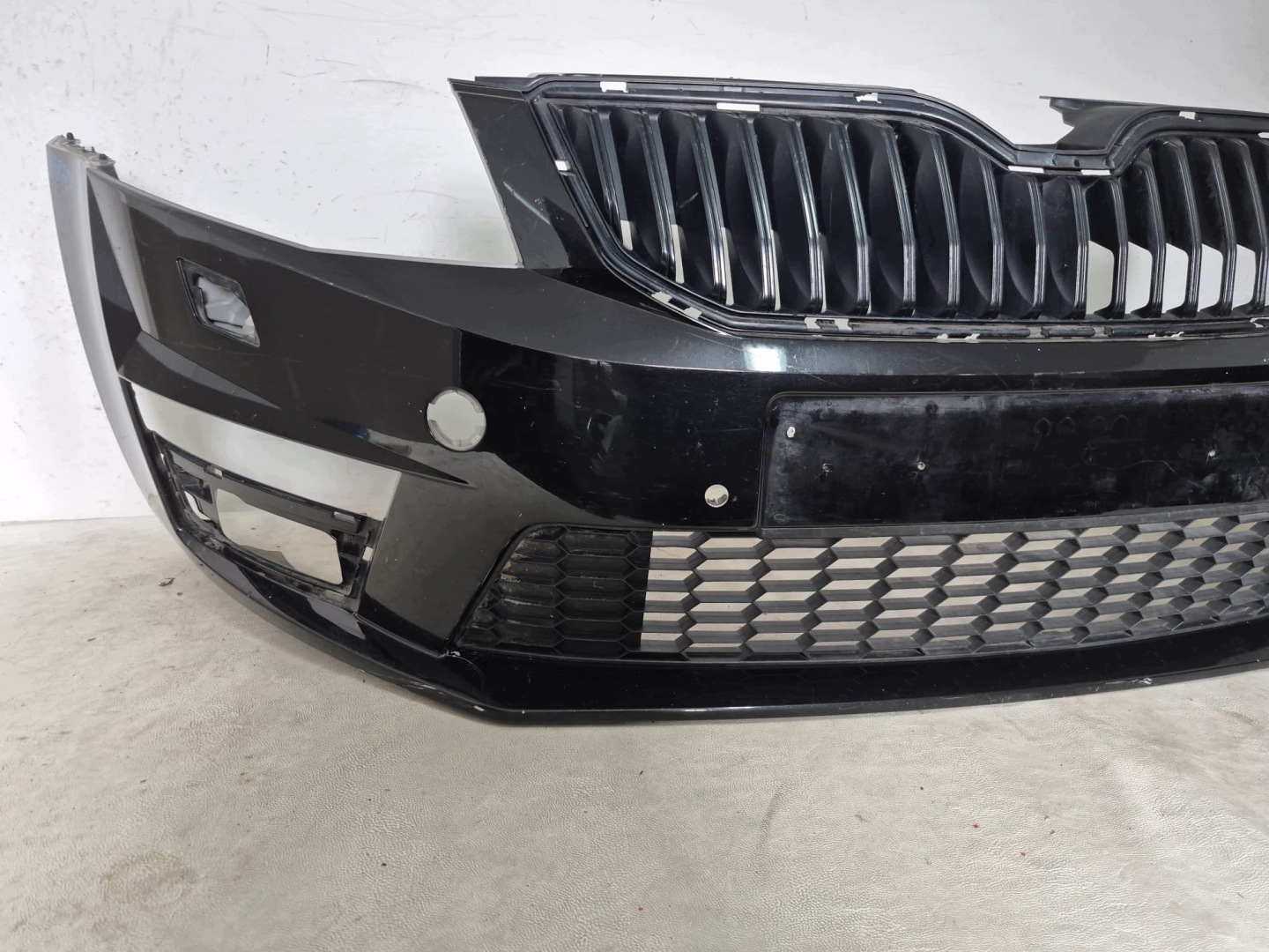 SKODA OCTAVIA III RS 5E0 12- bumper front front SPR PDC 5E0807221F