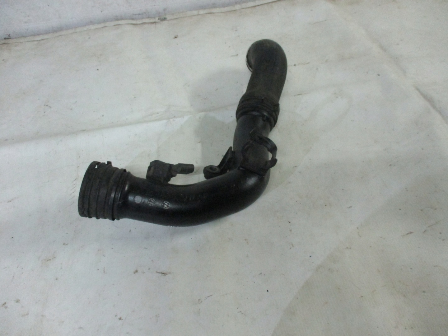 rohr intercooler Audi A3 Seat Leon VW Golf V Octavia 2,0 TDI 3C0145762AD