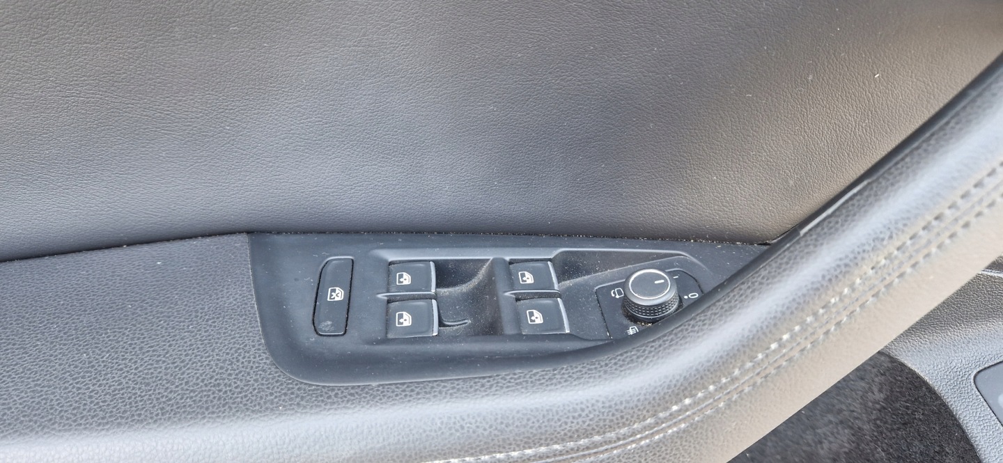 side PASSAT B8 sedan leather mouldings ALU as new