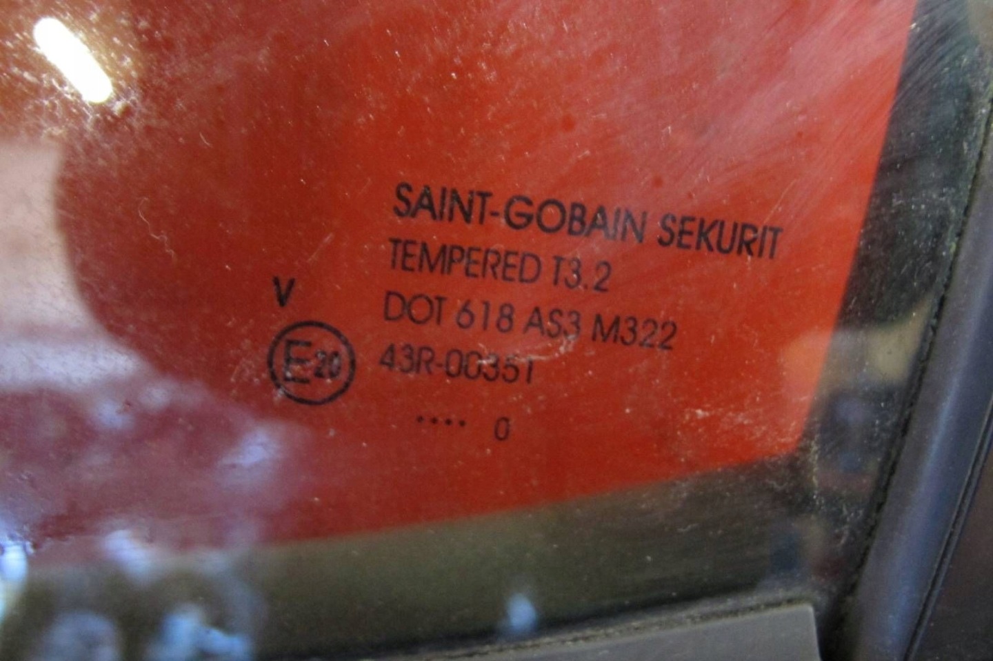 KIA VENGA YN 09- door left rear part rear. WC