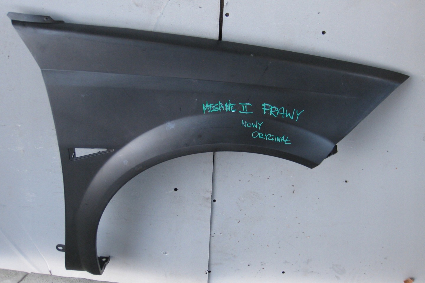RENAULT MEGANE II CABRIO fender right front 8200112642D