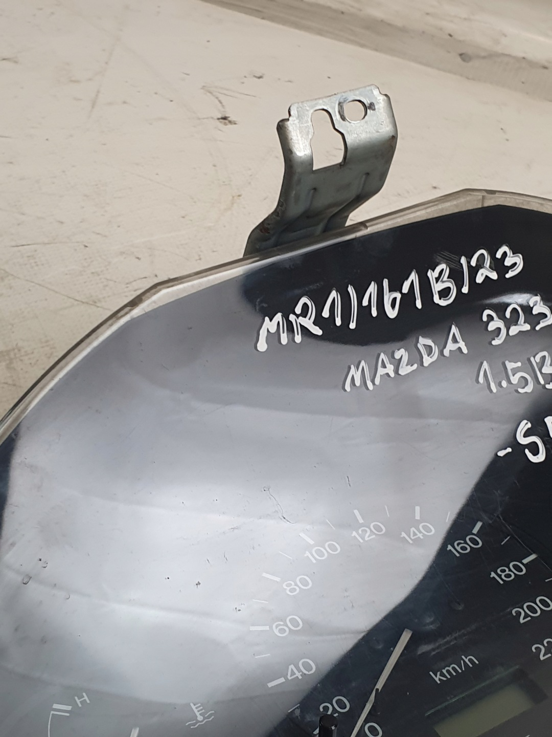 dials dials OE BG2SB MAZDA 323C BA 1.5B 94-97r.