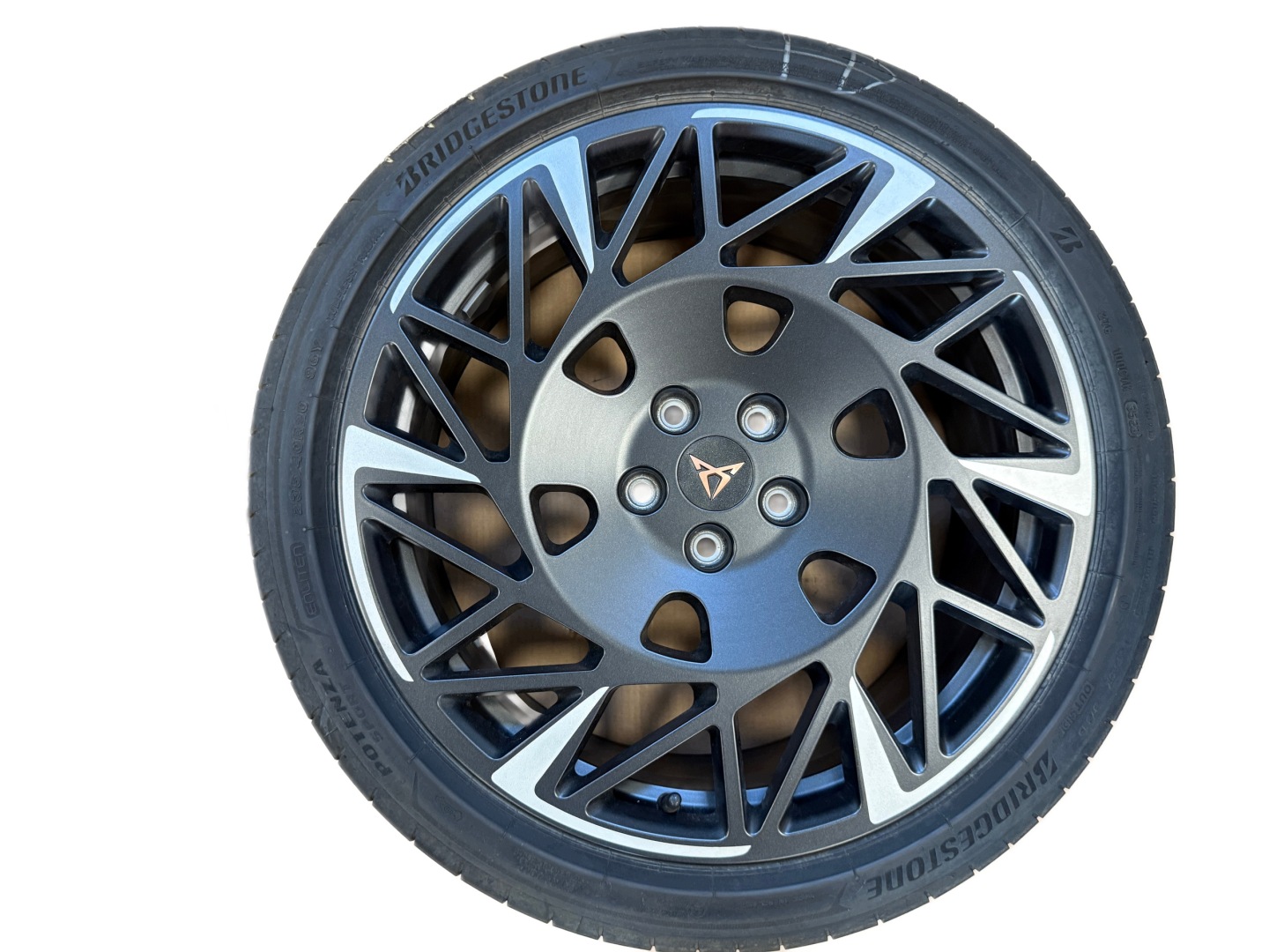CUPRA BORN wheels discs 235/40R20 BRIDGESTONE