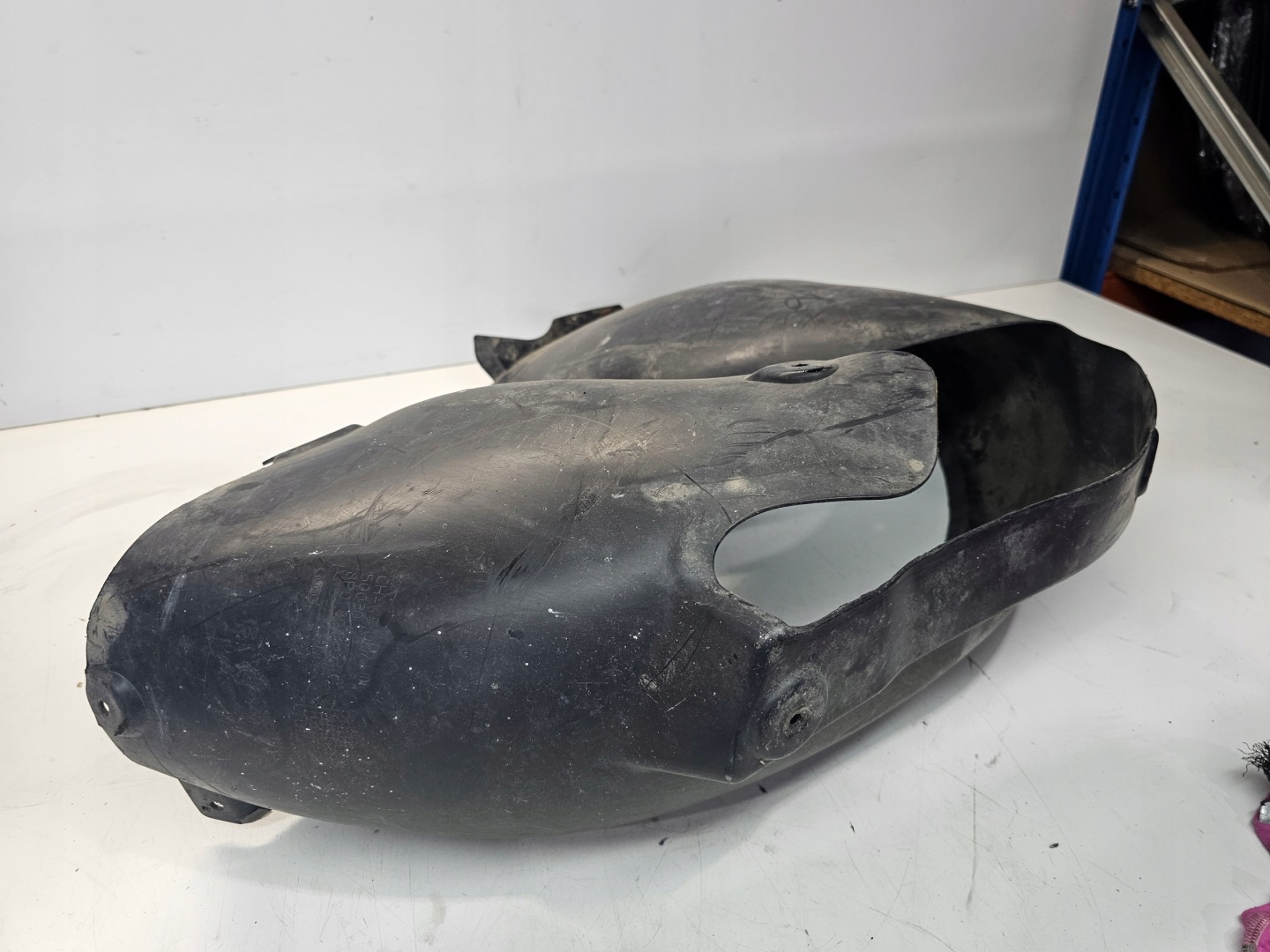 podblatník levý předek AUDI A3 8P 8P0821171C