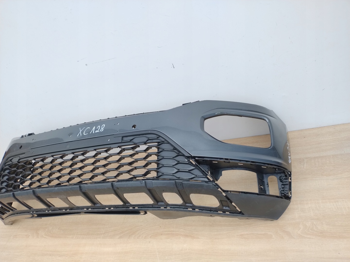 VW T-ROC 2GA bumper front below sensors PDC