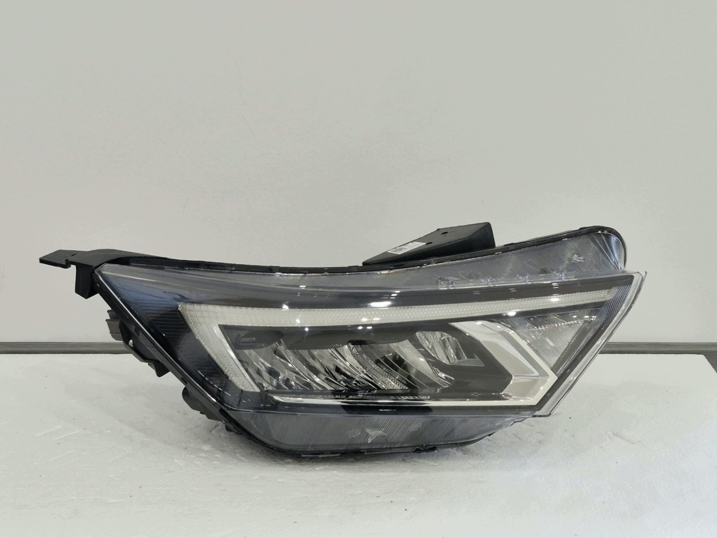 light right Hyundai I20 III FULL LED