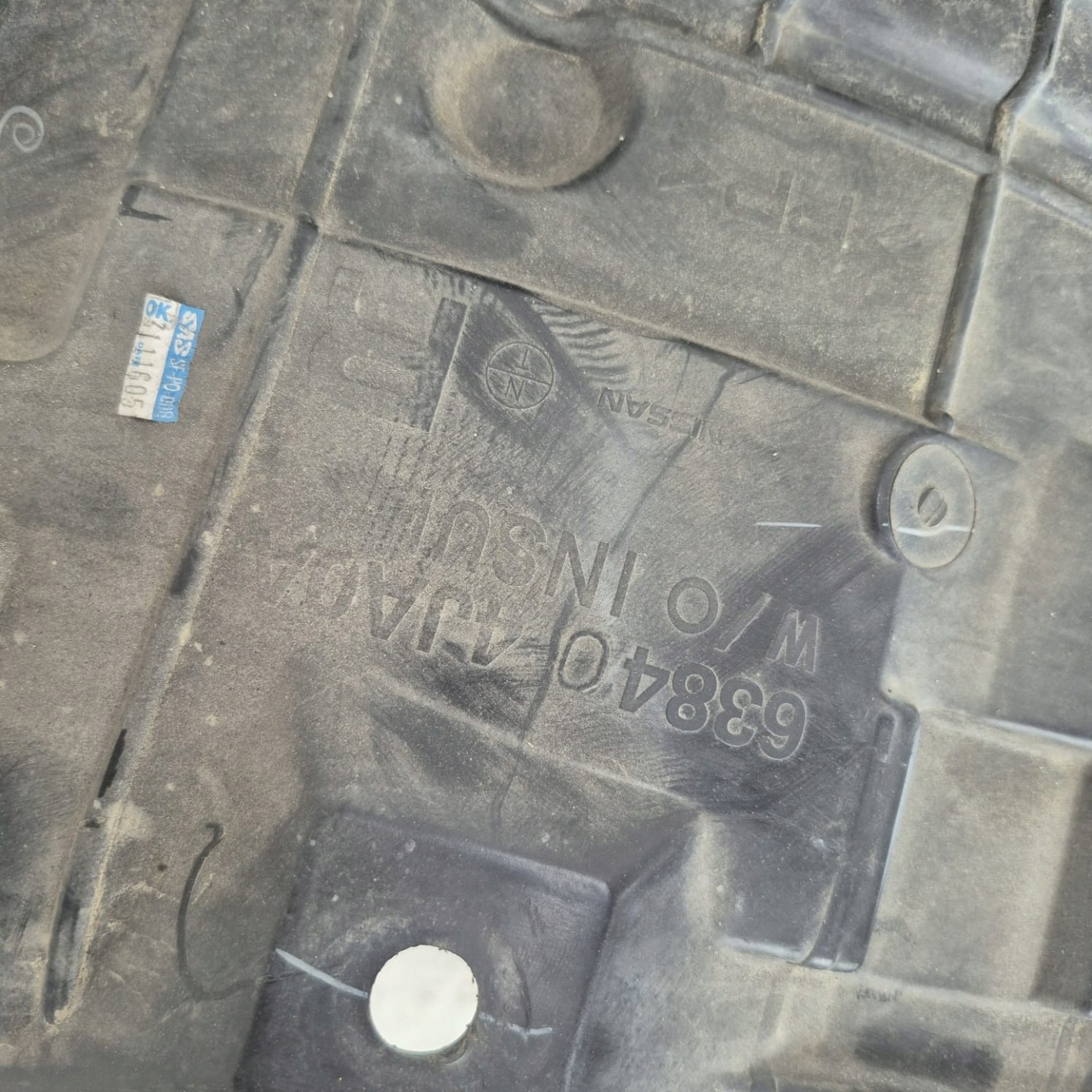 NISSAN NAVARA IV 4 14-22 mudguard front front right