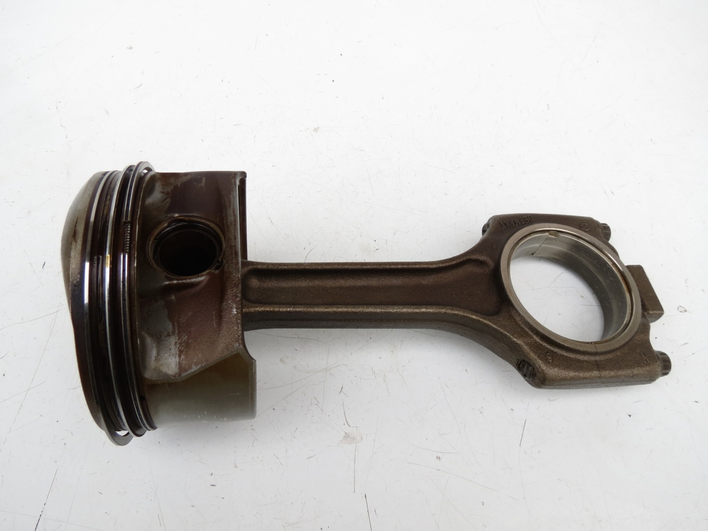 piston + connecting rod M48.01 PORSCHE CAYENNE 7L 4.8 V8