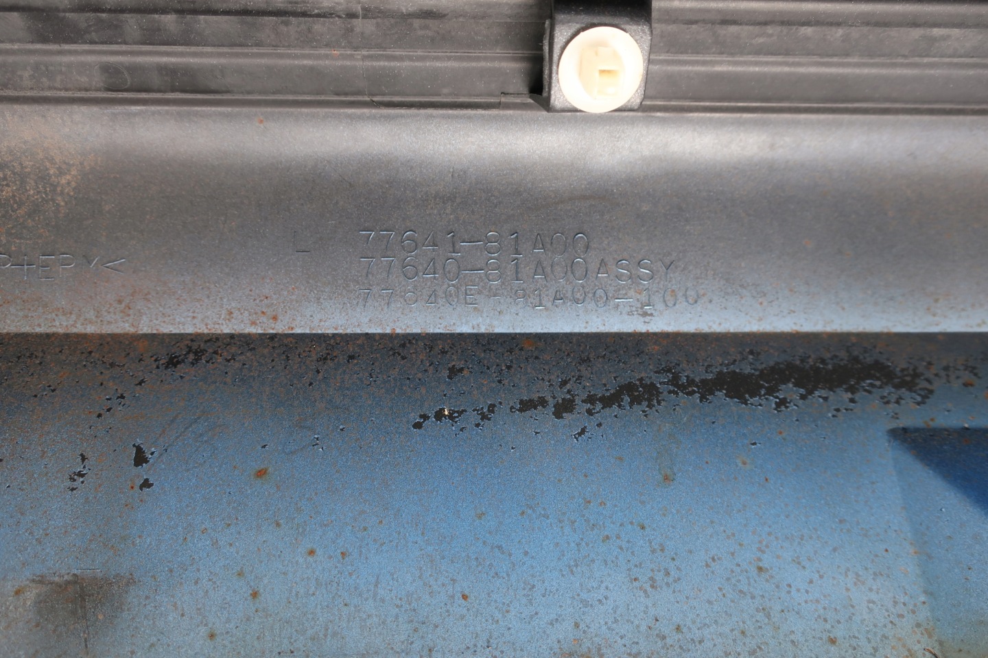 moulding threshold threshold left SUZUKI JIMNY 2002R