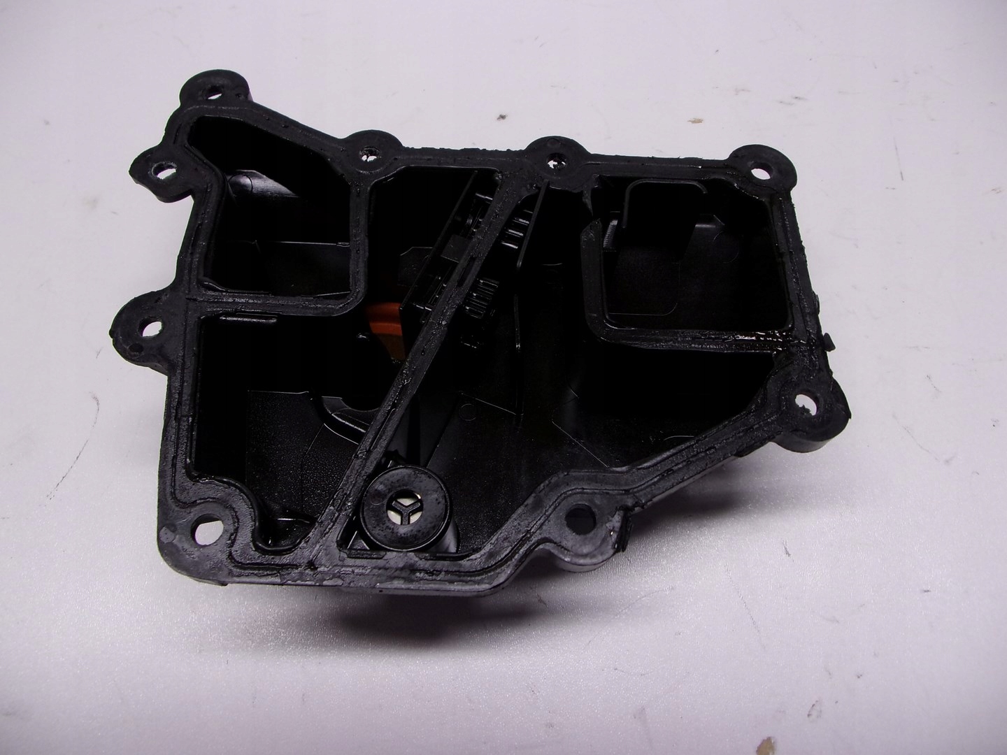 Oddzielacz olio VW POLO 2G0 1,0MPI 04E103464AN