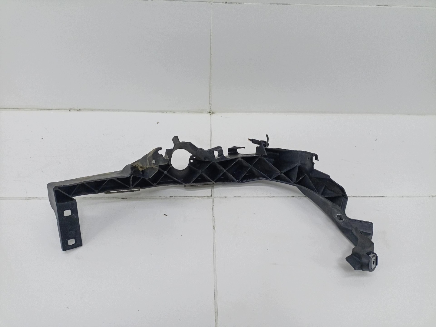 holder lights left side BMW 3 E90/E91 E90 2006 18C0055000