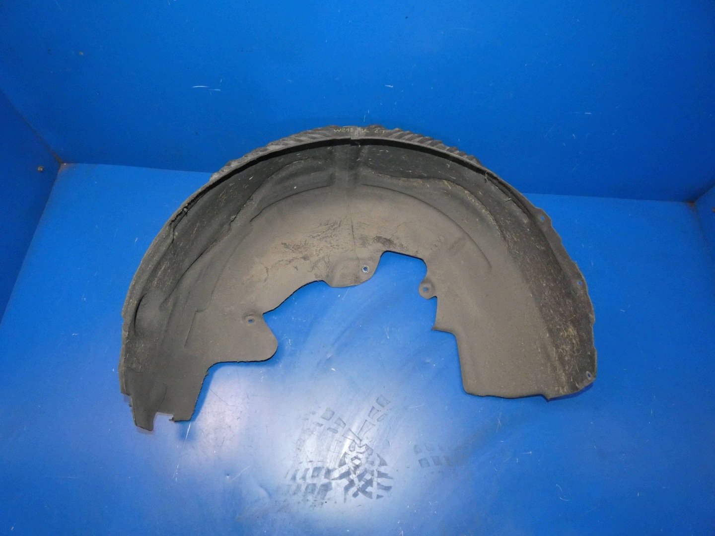 MERCEDES E KLASA W213 KOMBI mudguard left rear part rear.