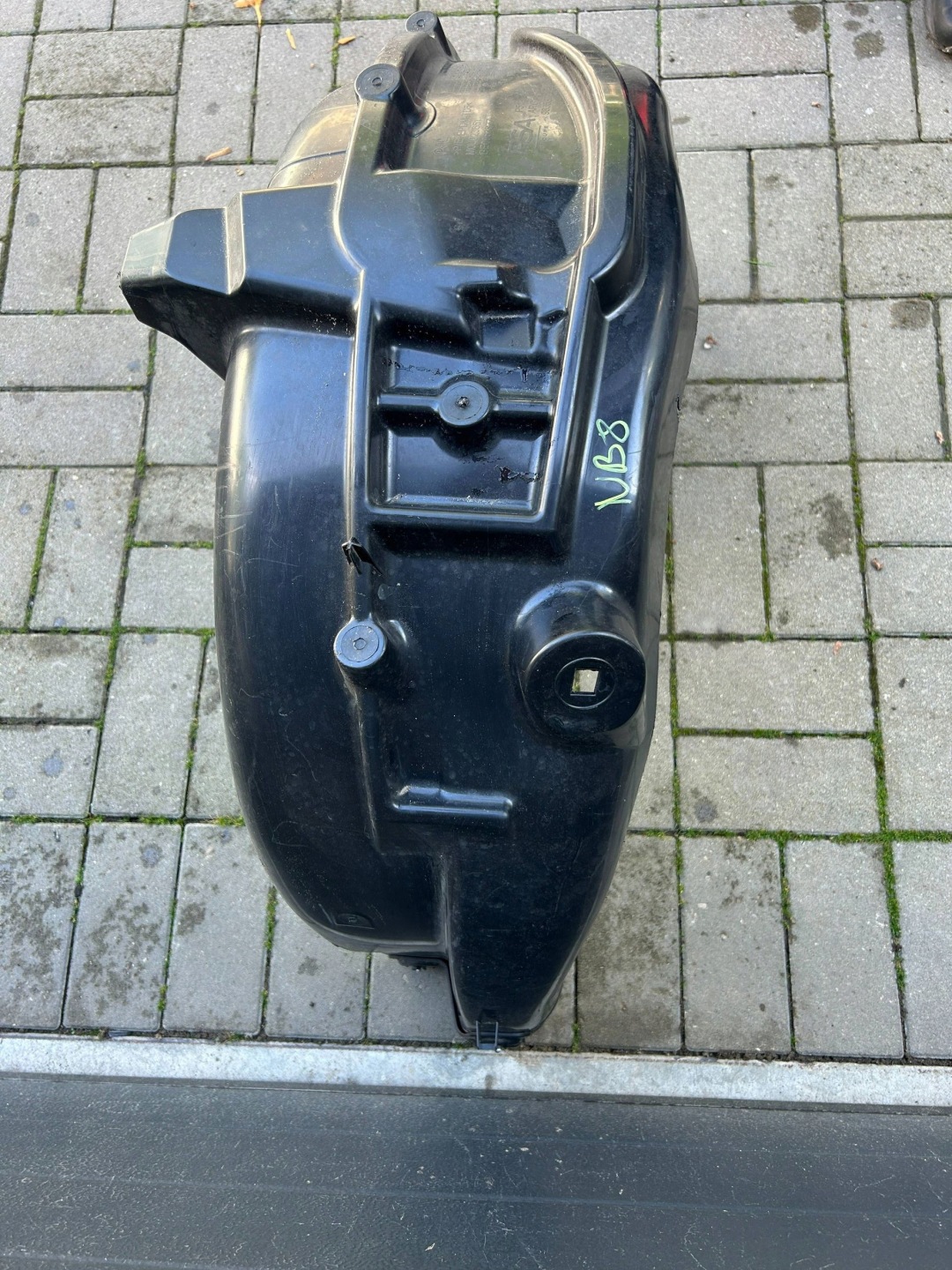 Peugeot 308 25- mudguard rear part left rear. left