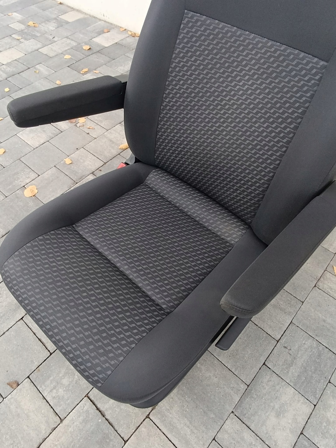 VW T5 T5 LIFT seat front/front pojedynczy left driver´s/ kierowca TASAMO