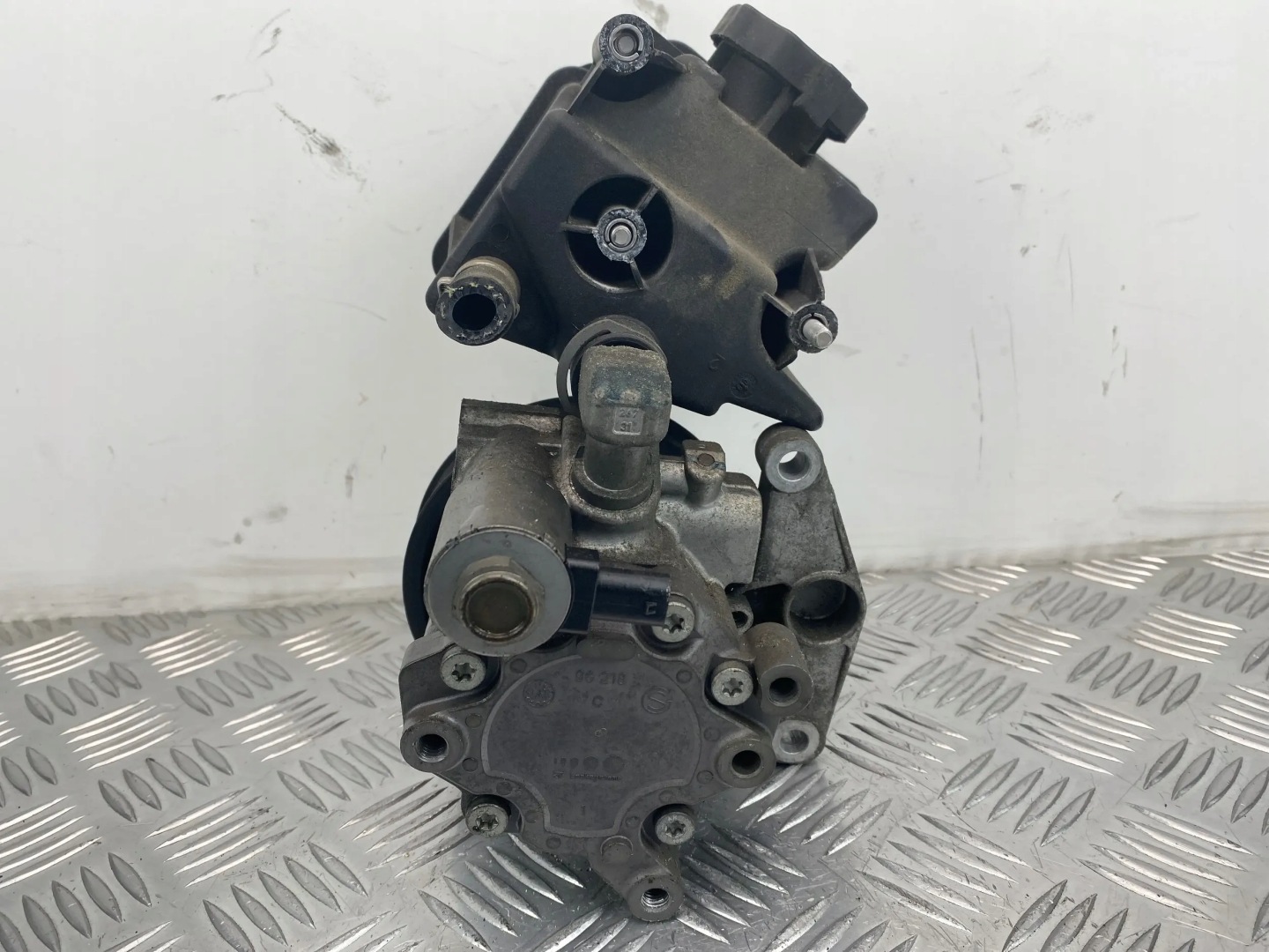Mercedes-Benz E W212 Pompa servosterzo A0054668101