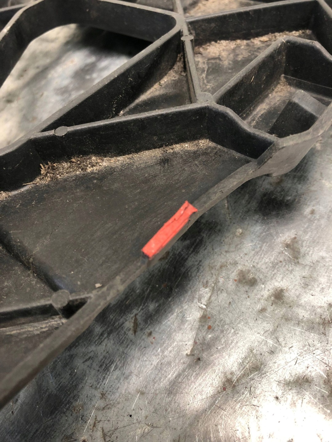 bumper bracket left front AUDI A6 C6 4F0807227