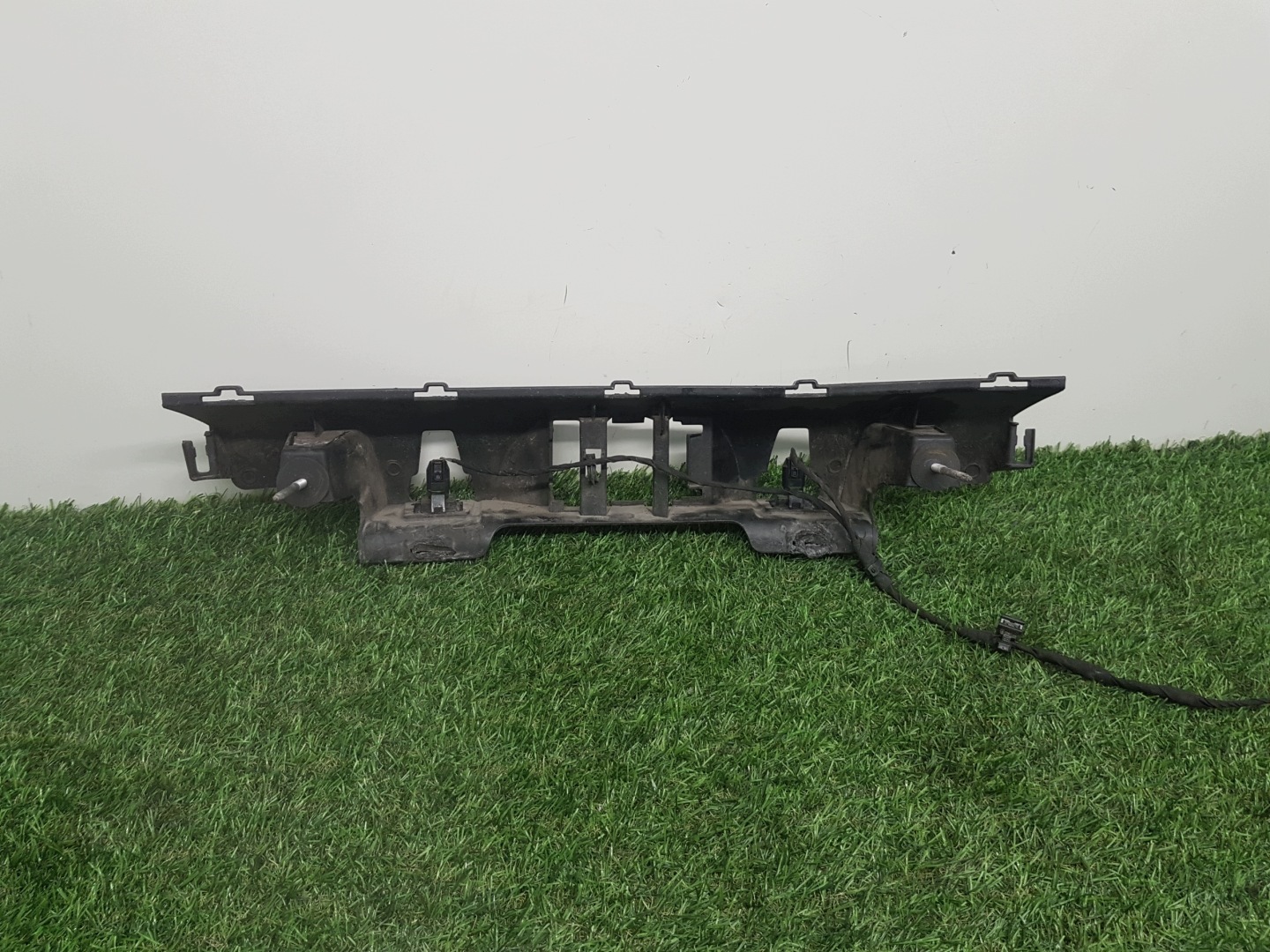 bumper bracket central rear part MERCEDES-BENZ W205 AMG A2058852365